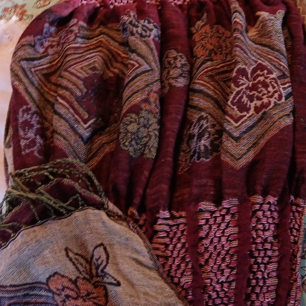 TWO Dark Scarves - Picture 4 of 8